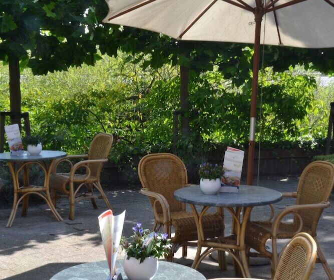 Fletcher Hotel   Restaurant Carlton