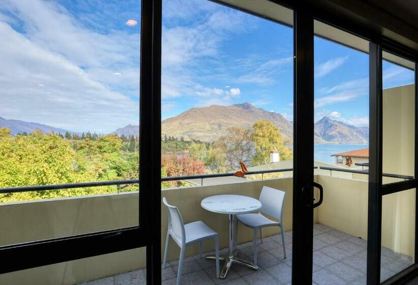 Garden Court Suites & Apartments