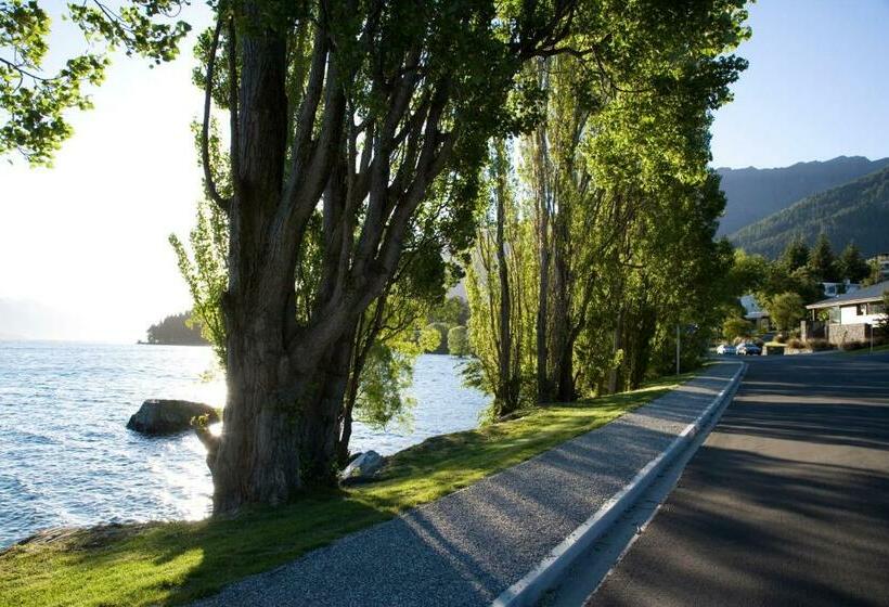 Garden Court Suites & Apartments