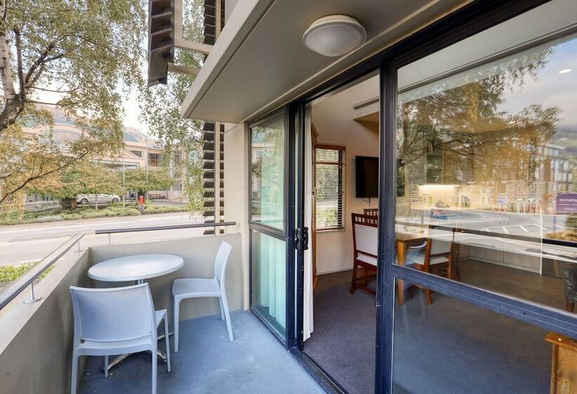 Garden Court Suites & Apartments