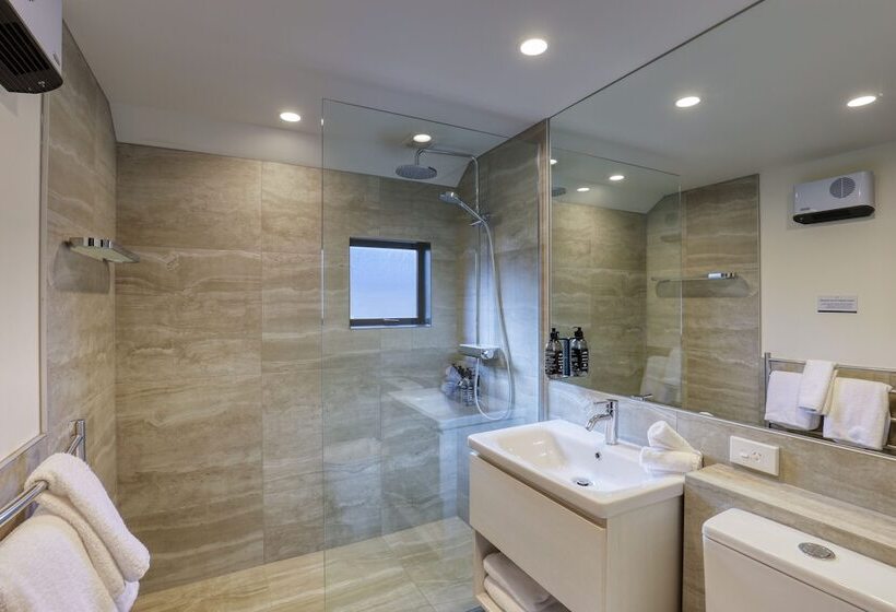 Garden Court Suites & Apartments