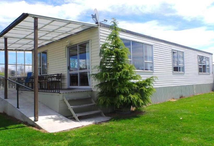 High Country Lodge, Motels & Backpackers