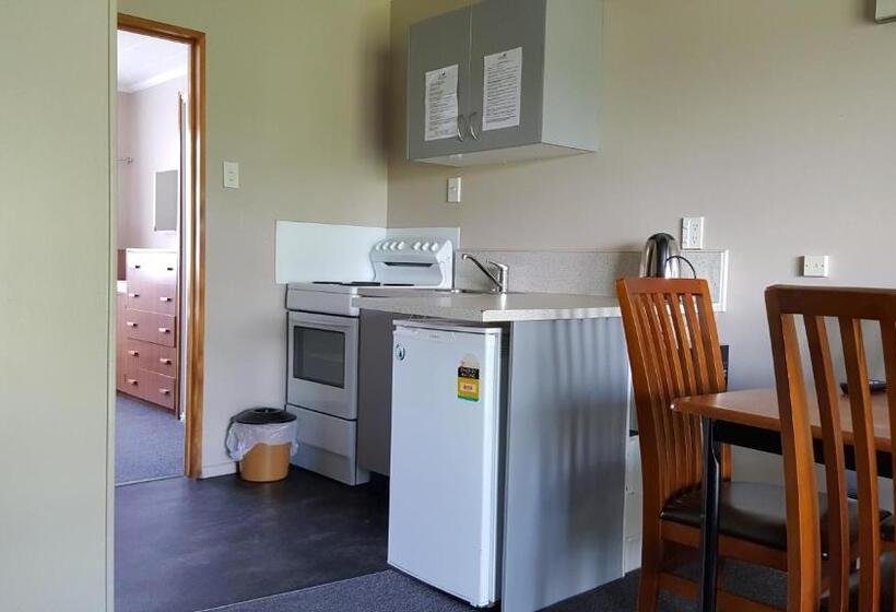 High Country Lodge, Motels & Backpackers