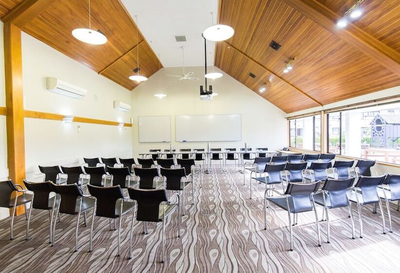 هتل Airport Gateway Motor Lodge