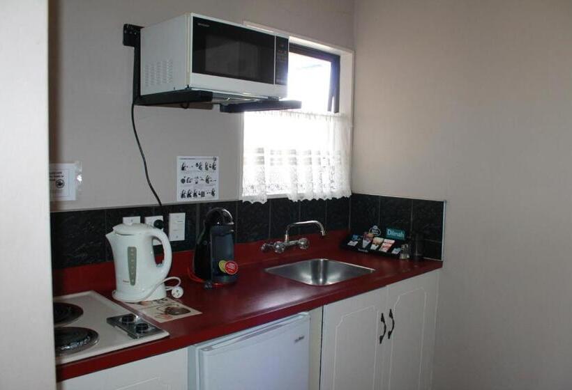 Отель Aquarius Motor Inn