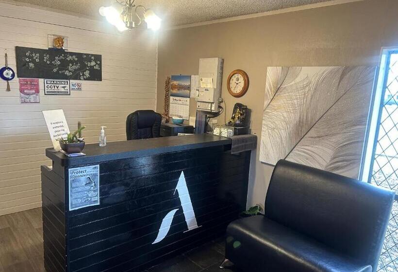 Отель Aquarius Motor Inn