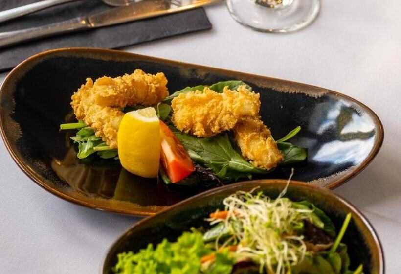 هتل Centennial Court