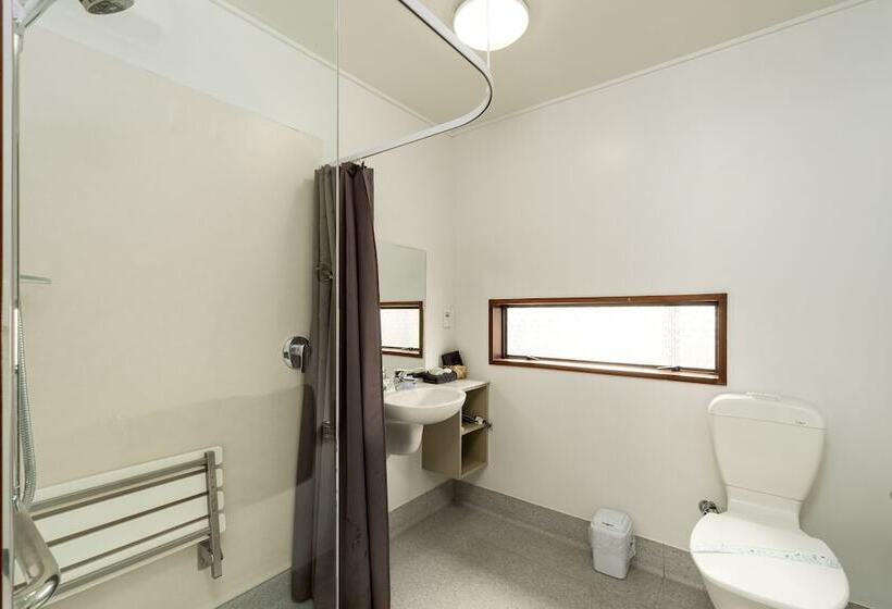 هتل Centennial Court