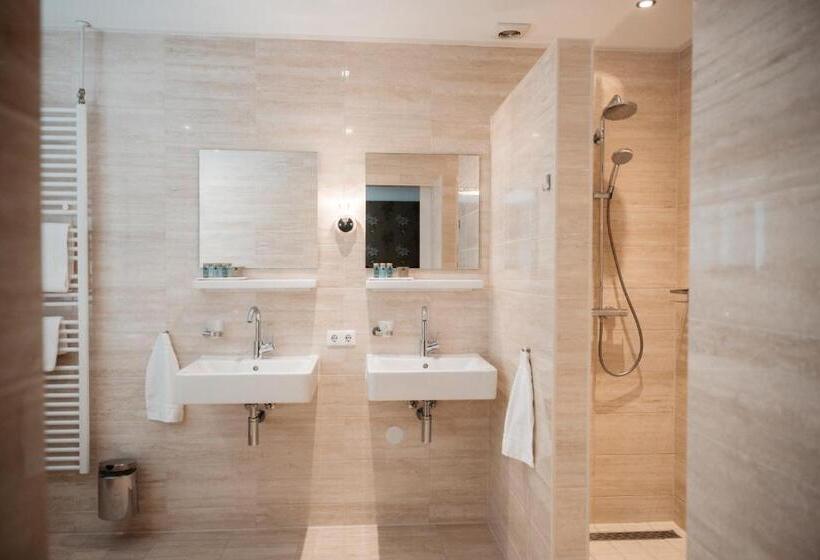 호텔 De Lunterse Boer