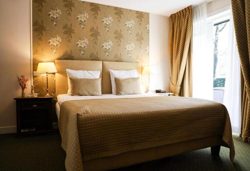 호텔 De Lunterse Boer