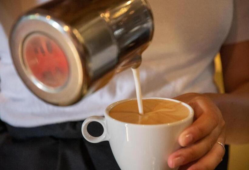 호텔 De Lunterse Boer