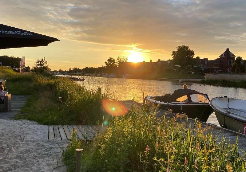 De Zon Hotel & Restaurant By Flow