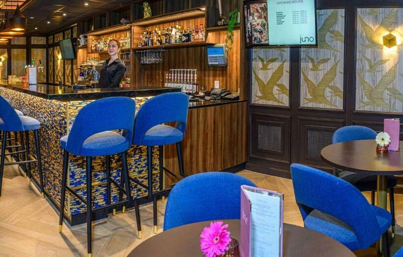 ホテル Doubletree By Hilton Royal Parc Soestduinen