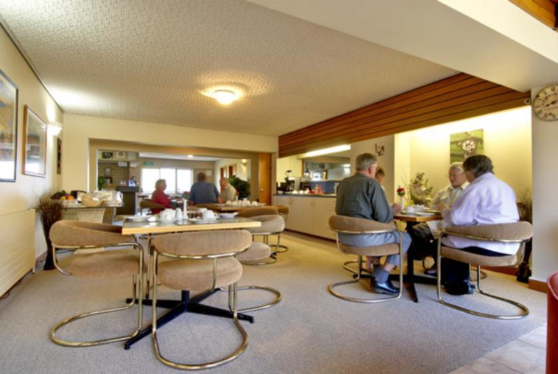 Отель Earnslaw Lodge