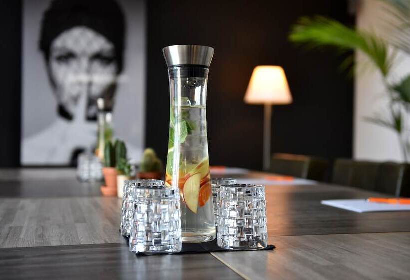 בית מלון כפרי Hogerhuys  Adults Only