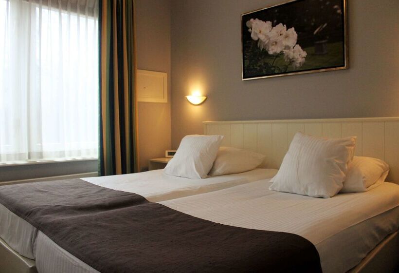 호텔 Kasteel De Vanenburg