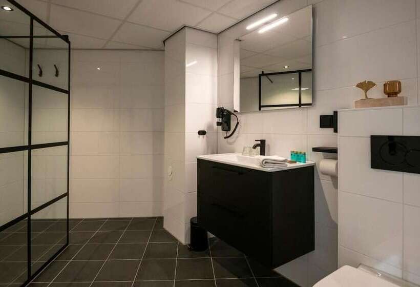 ホテル Lowietje Lisse   Keukenhof