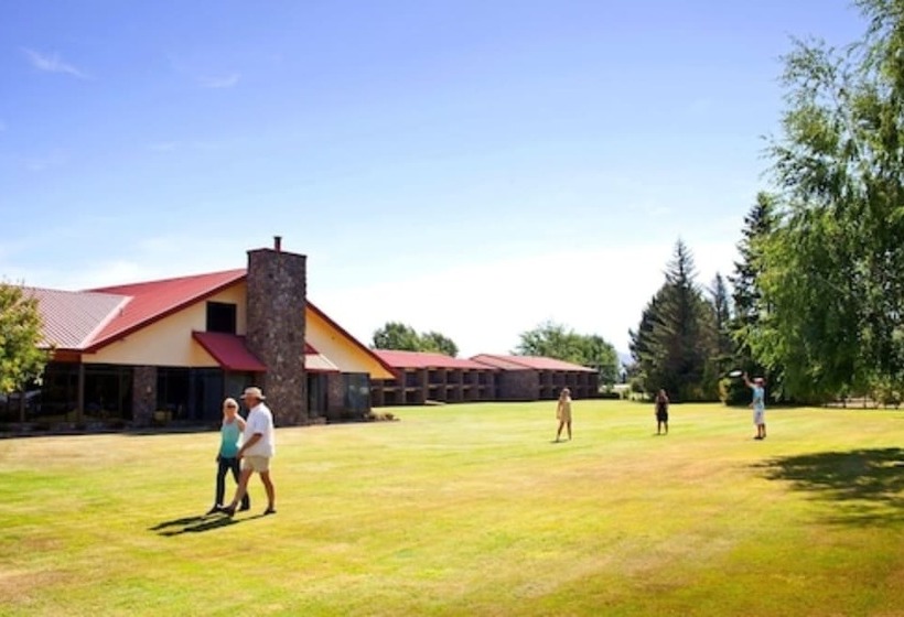 Отель Distinction Mackenzie Country