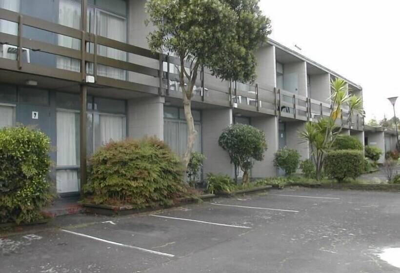 בית מלון כפרי Mt Albert Motor Inn