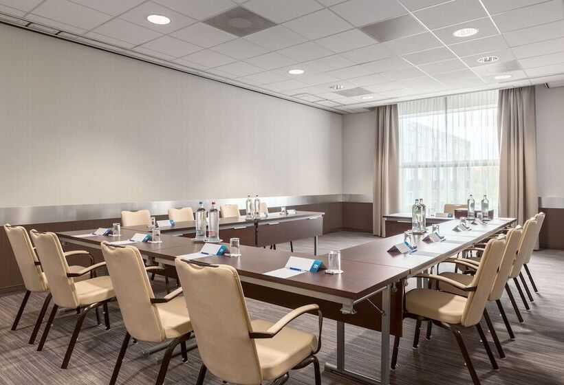 בית מלון כפרי NH Amsterdam Schiphol Airport