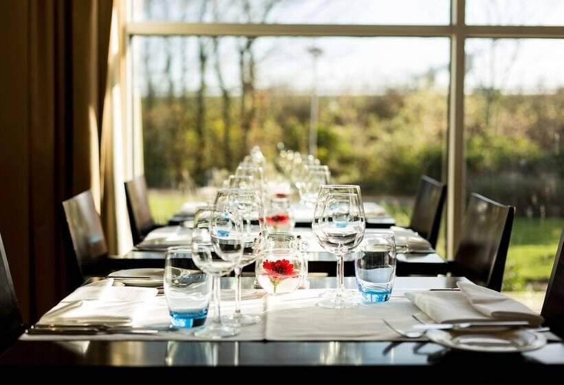 בית מלון כפרי NH Amsterdam Schiphol Airport