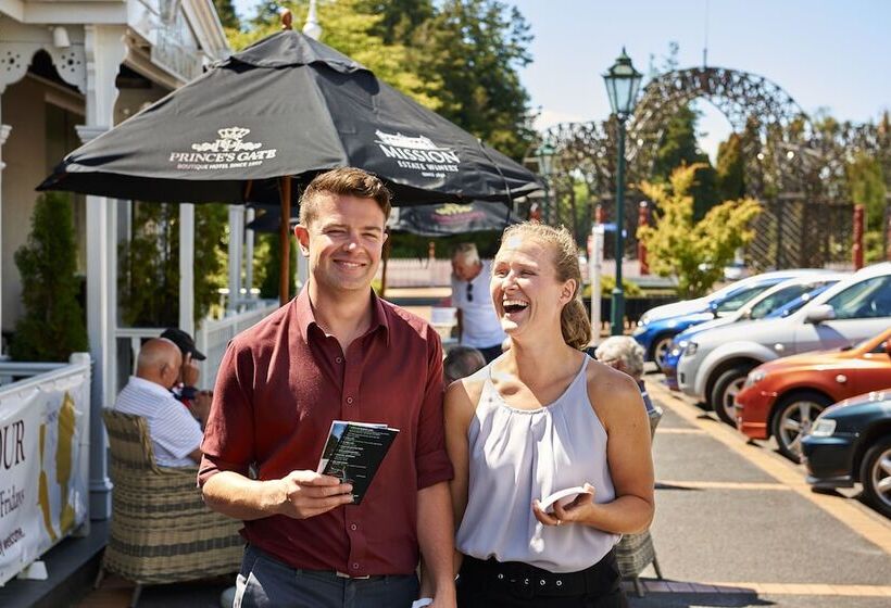 Отель Prince S Gate