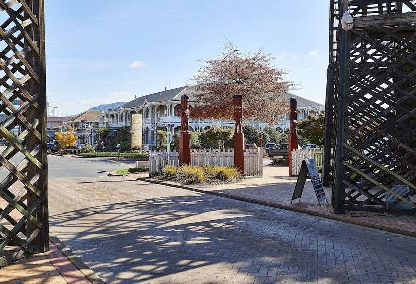 Отель Prince S Gate