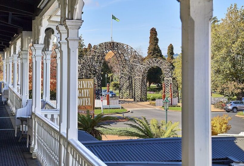 Отель Prince S Gate