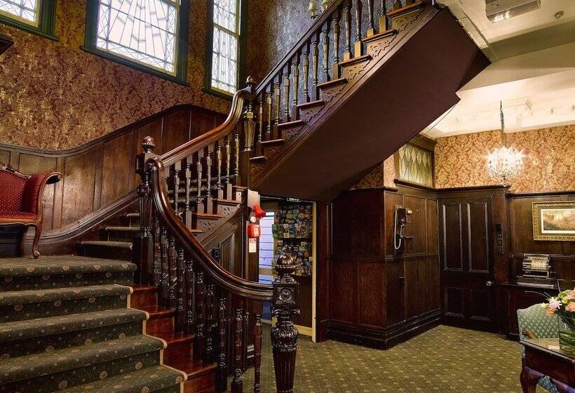 Отель Prince S Gate