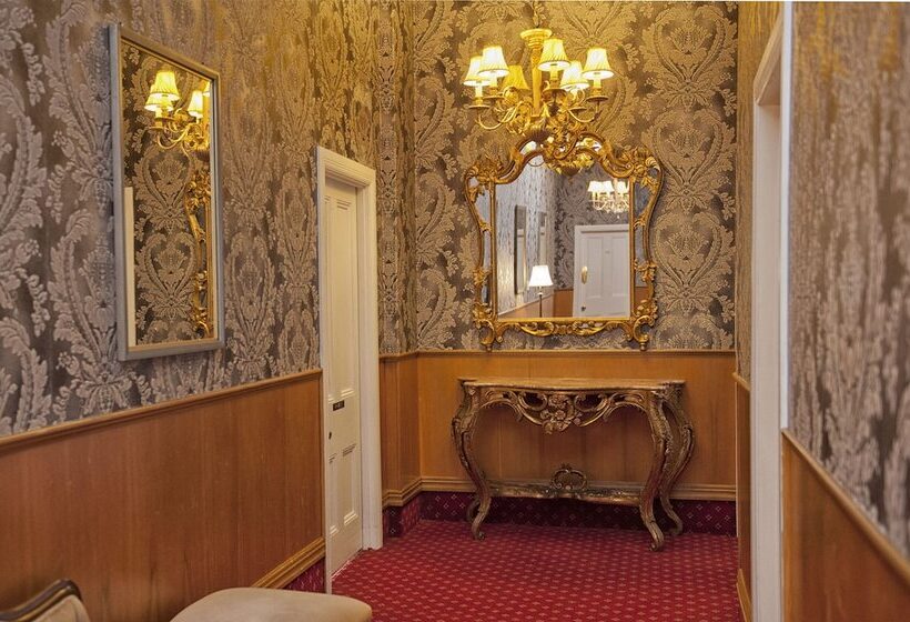 Отель Prince S Gate