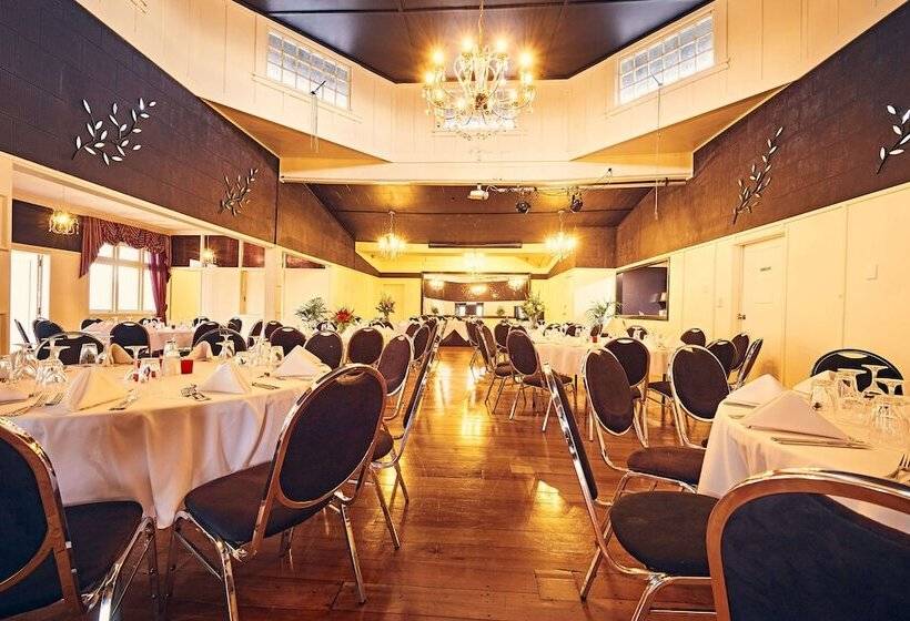 Отель Prince S Gate