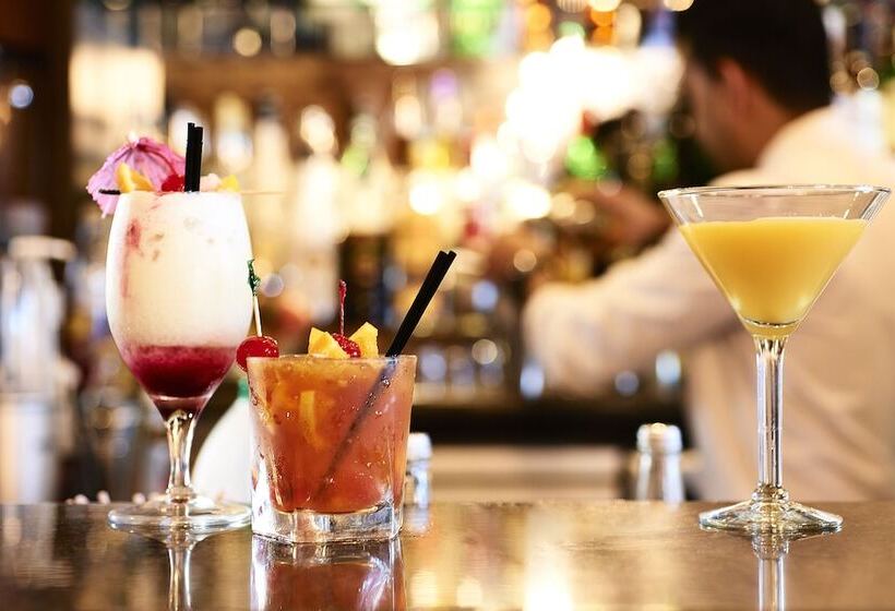 Отель Prince S Gate