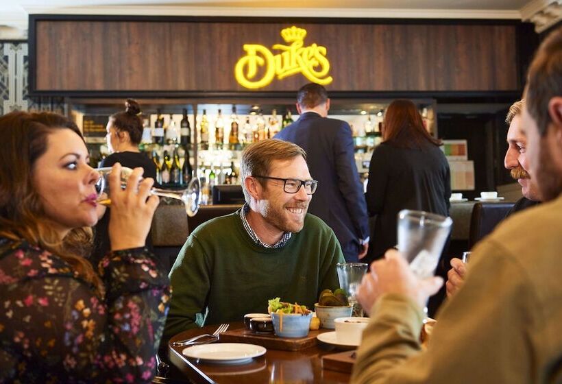 Отель Prince S Gate