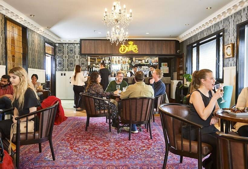 Отель Prince S Gate