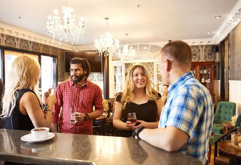 Отель Prince S Gate