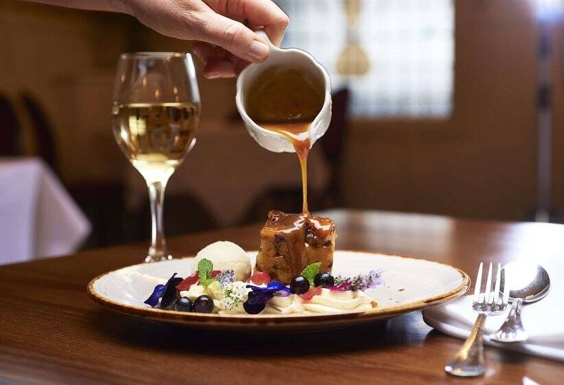 Отель Prince S Gate