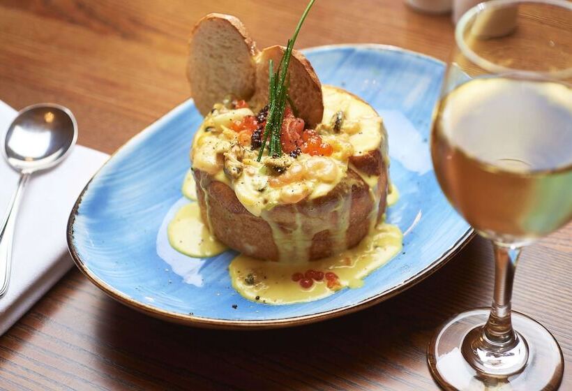 Отель Prince S Gate