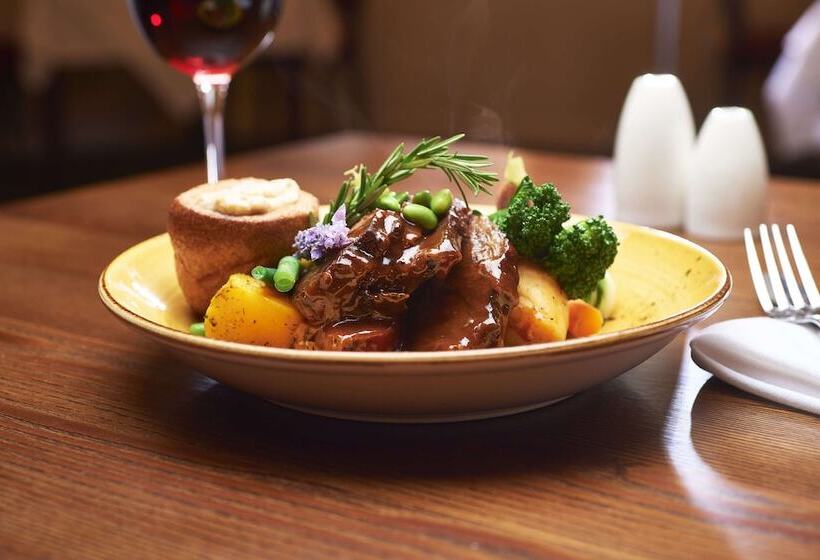 Отель Prince S Gate