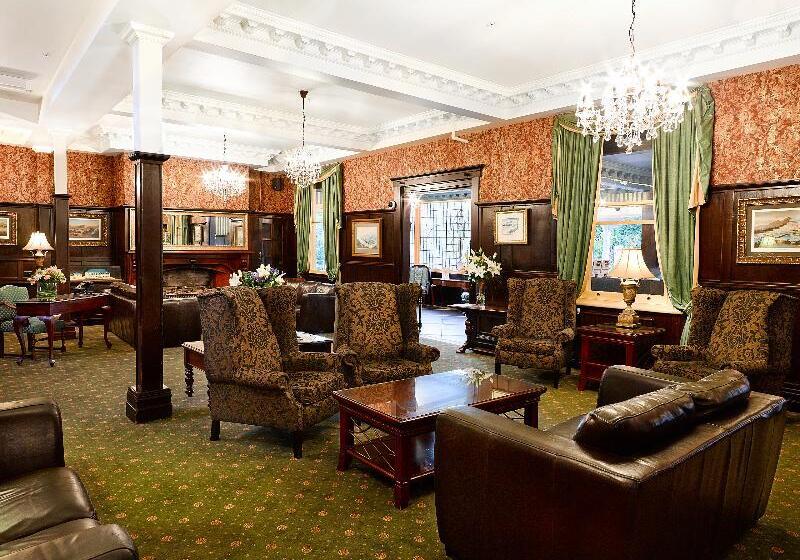 Отель Prince S Gate