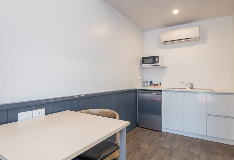 هتل Queen Street Studios