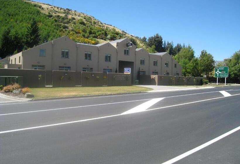 Отель Queenstown Gateway Apartments