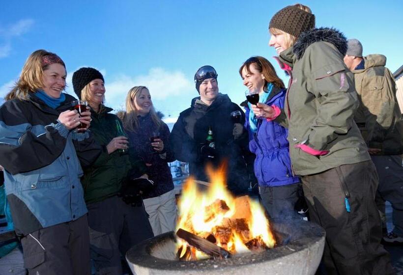 Отель Queenstown Gateway Apartments