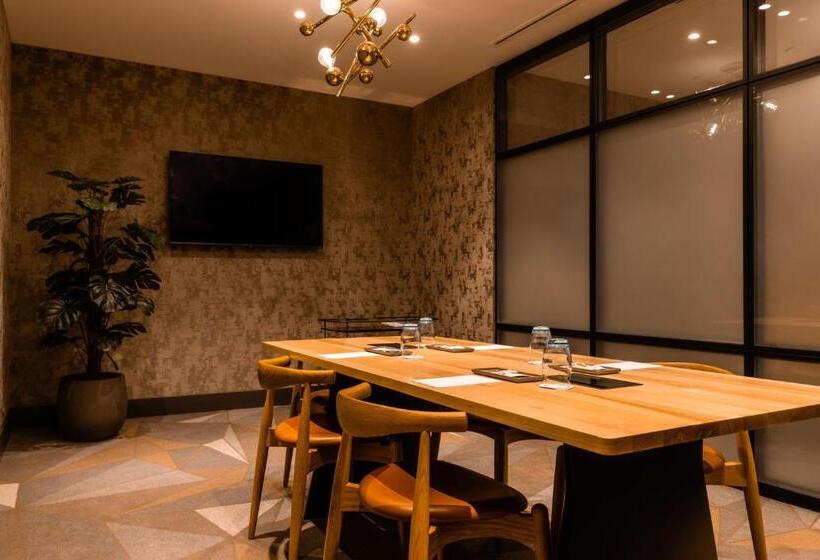 Sheraton Amsterdam Airport Hotel And Conference Center