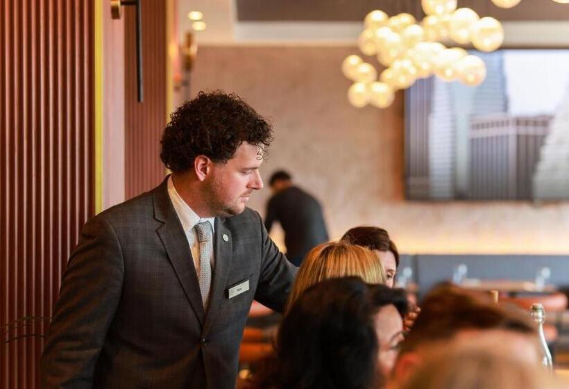 Sheraton Amsterdam Airport Hotel And Conference Center