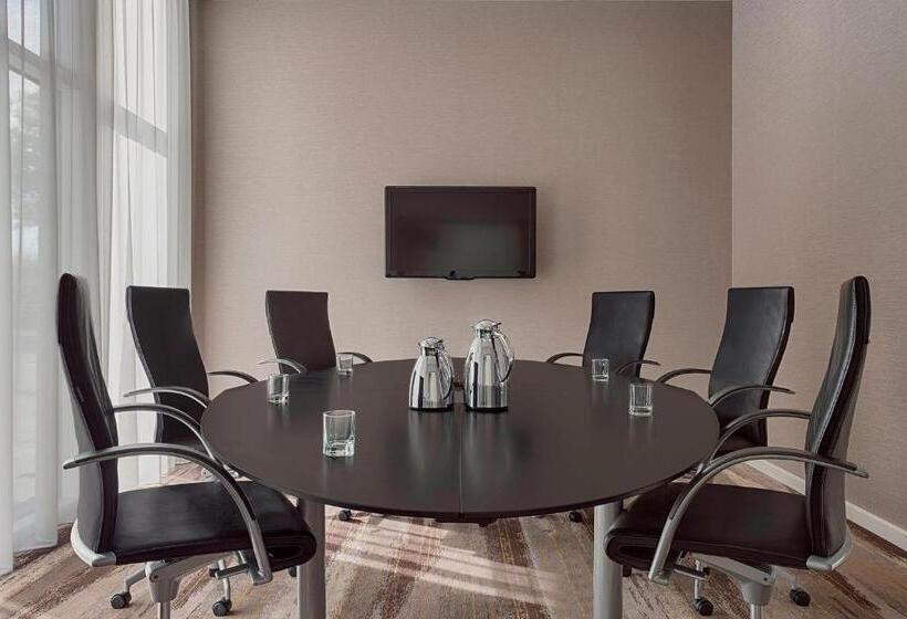 Sheraton Amsterdam Airport Hotel And Conference Center