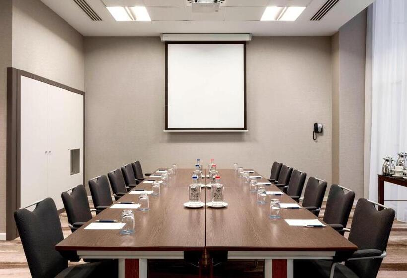 Sheraton Amsterdam Airport Hotel And Conference Center