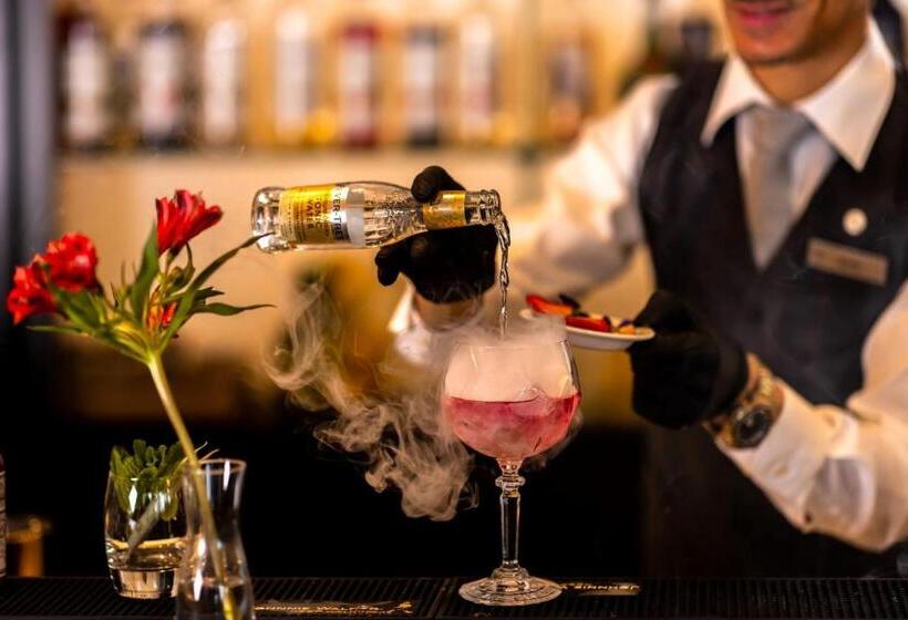 Sheraton Amsterdam Airport Hotel And Conference Center