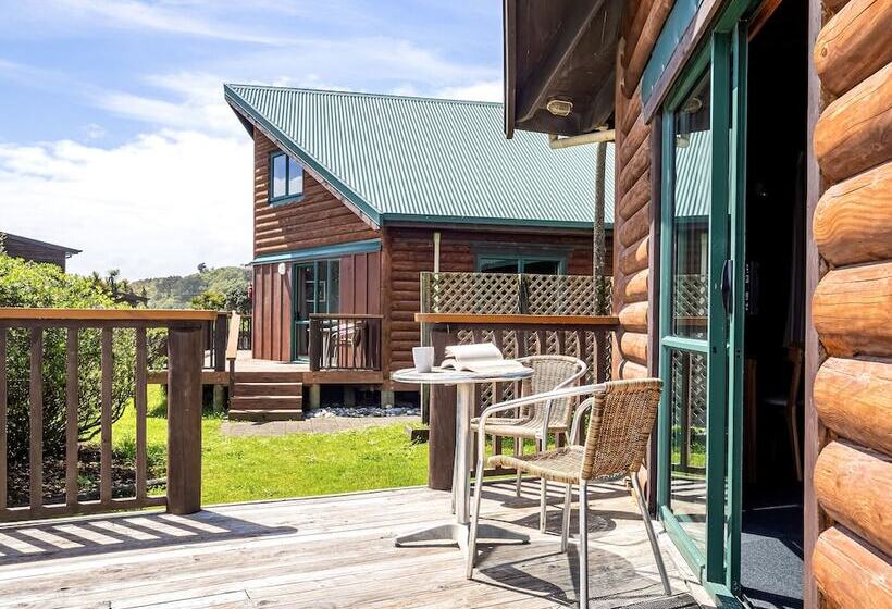 هتل Shining Star Beachfront Accommodation