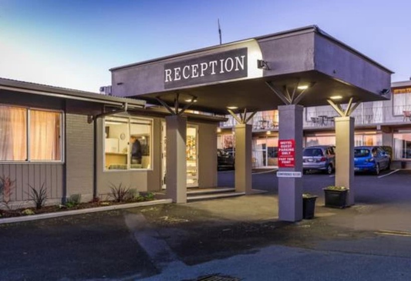 فندق Twin Peaks Lakeside Inn