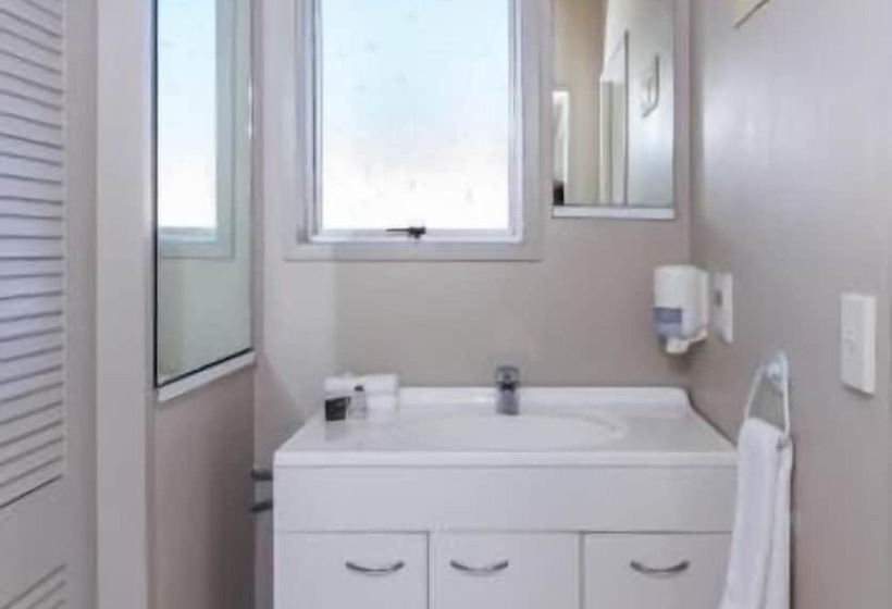 호텔 Twin Peaks Lakeside Inn